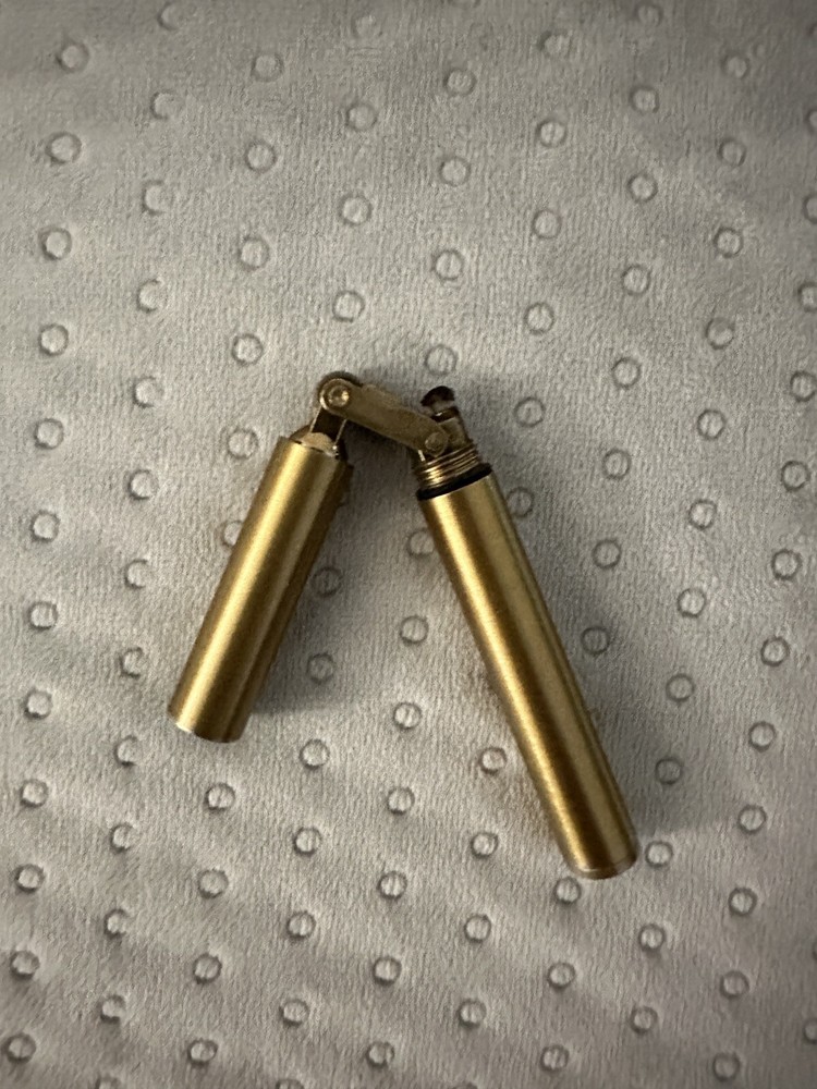 SLEEK PEN LIGHTER | WINDPROOF