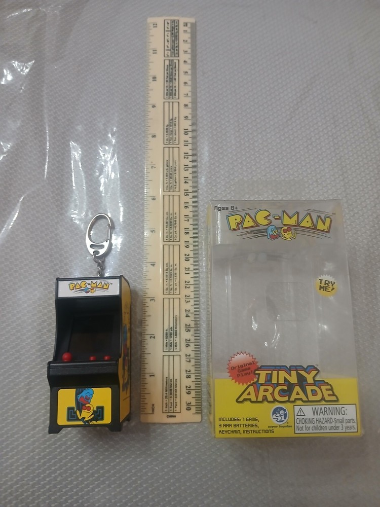 Pac Man Mini Arcade Machine Keychain 2017 Super Impulse Limited Bandai