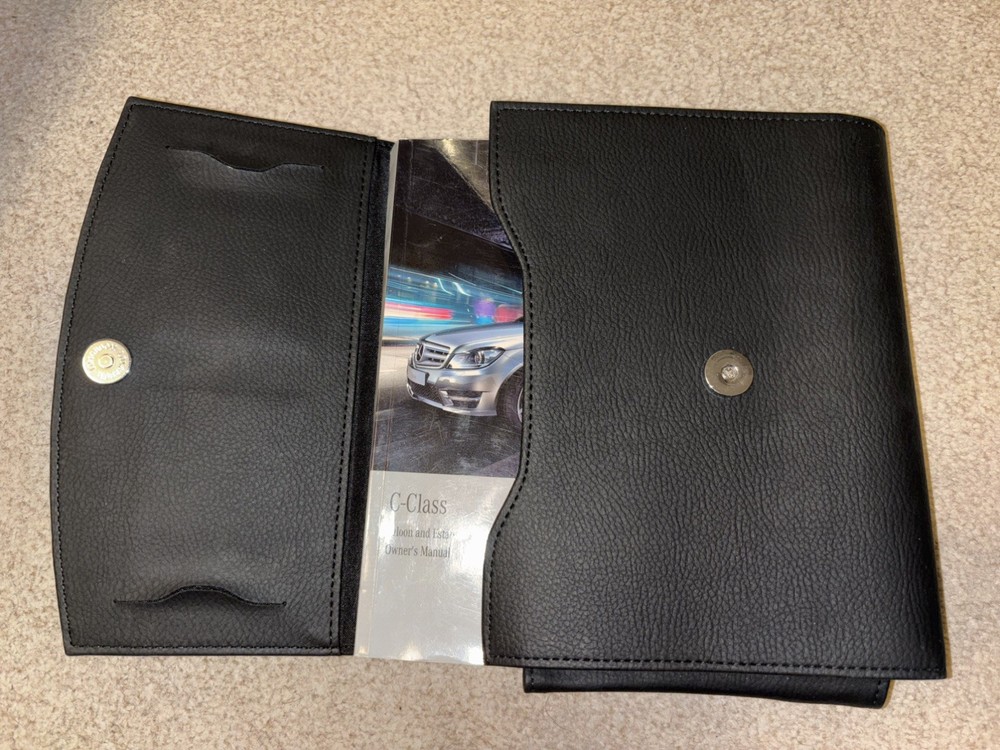 Mercedes C-Class C-220 Owner Manual Bundle plus Leather Case