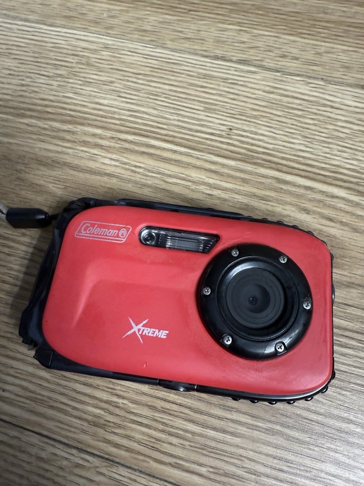 Coleman Xtreme Waterproof Digital Camera Red – Works via USB, Broken Latch
