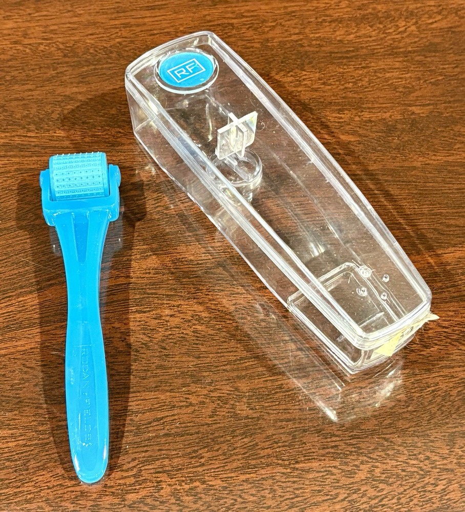 Rodan+Fields Anti-Age AMP MD Roller, Case.