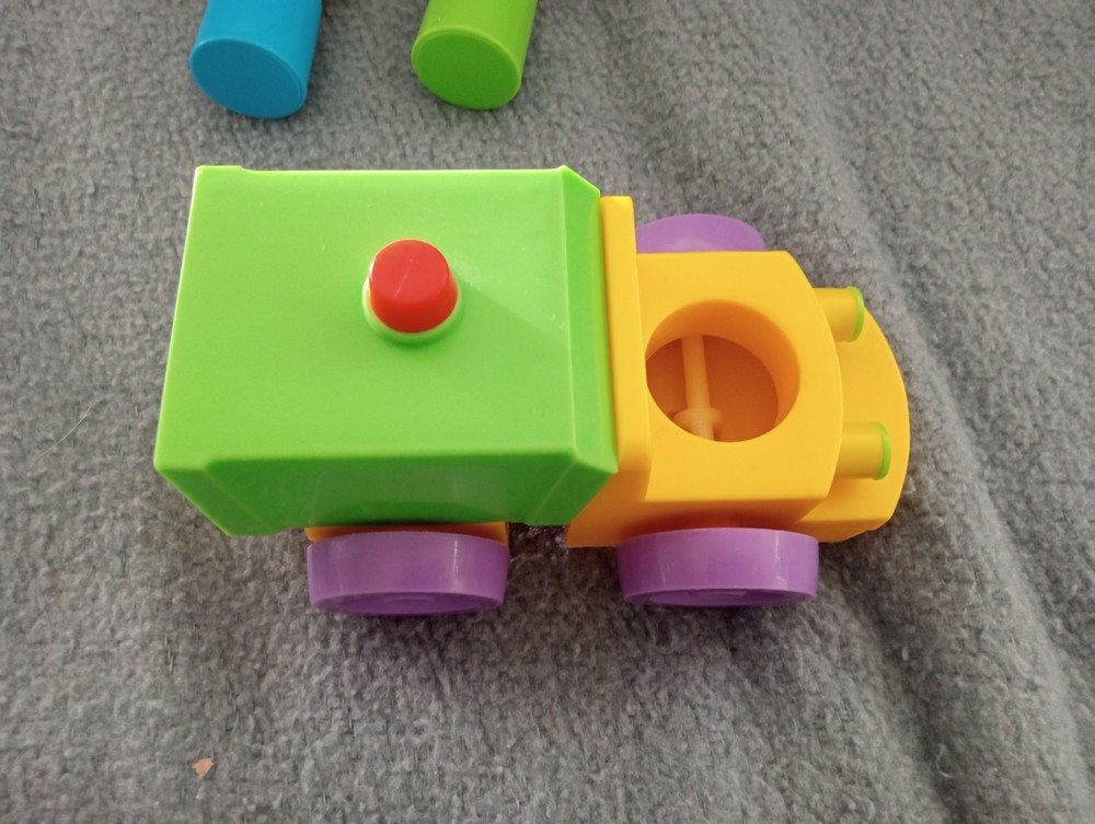Fun Time emergency vehicle with 2 figures