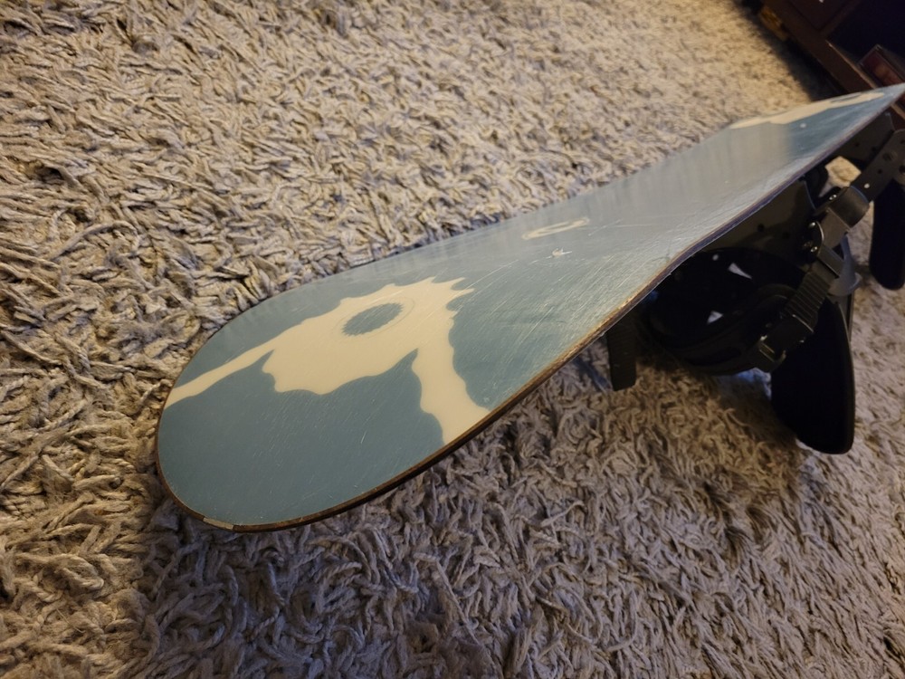 Vintage Apocalypse Snowboard 56" Spiral bindings missing 1 strap
