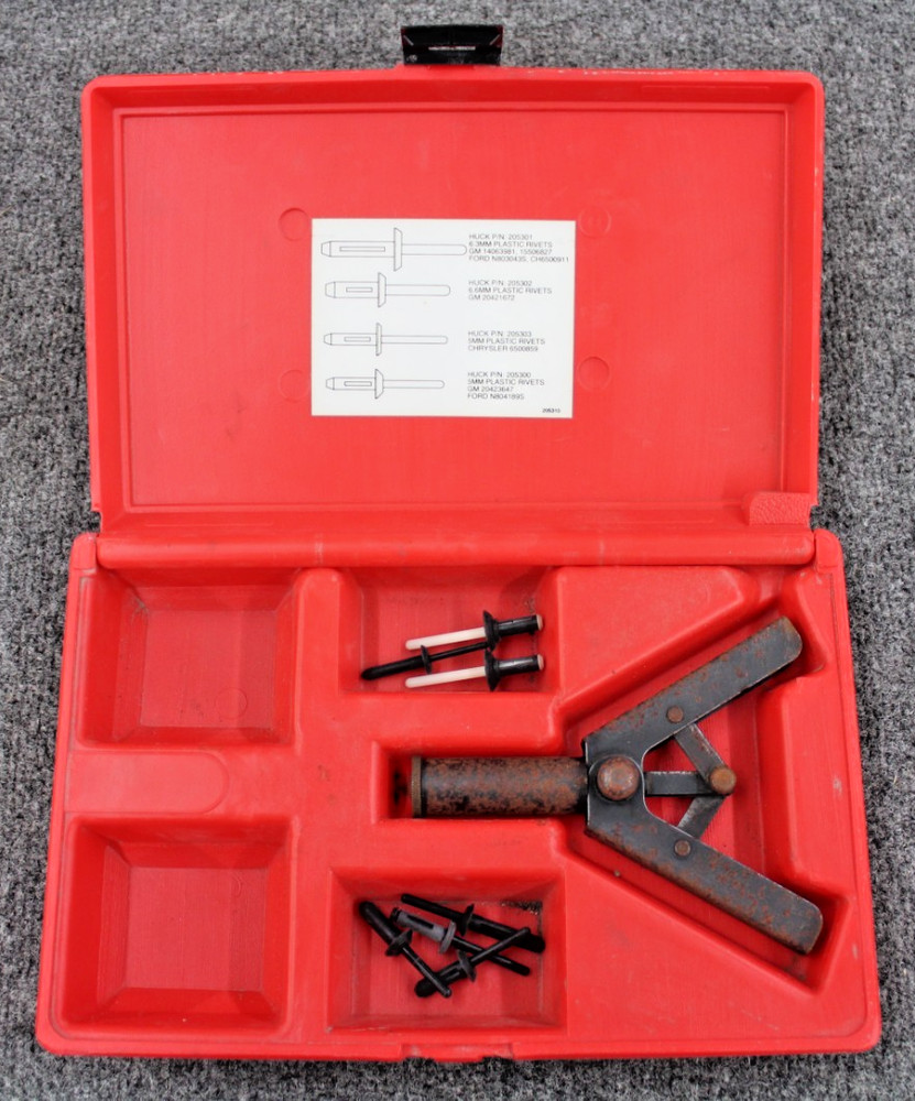 Mac Tools RG-75K Plastic Rivet Setter Kit- Missing Pieces (Preowned)