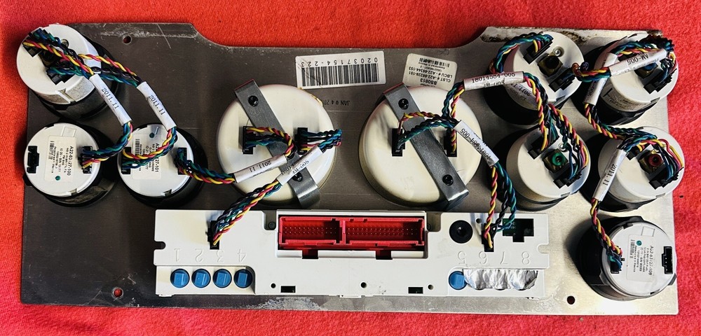 Freightliner Cascadia Instrument Cluster