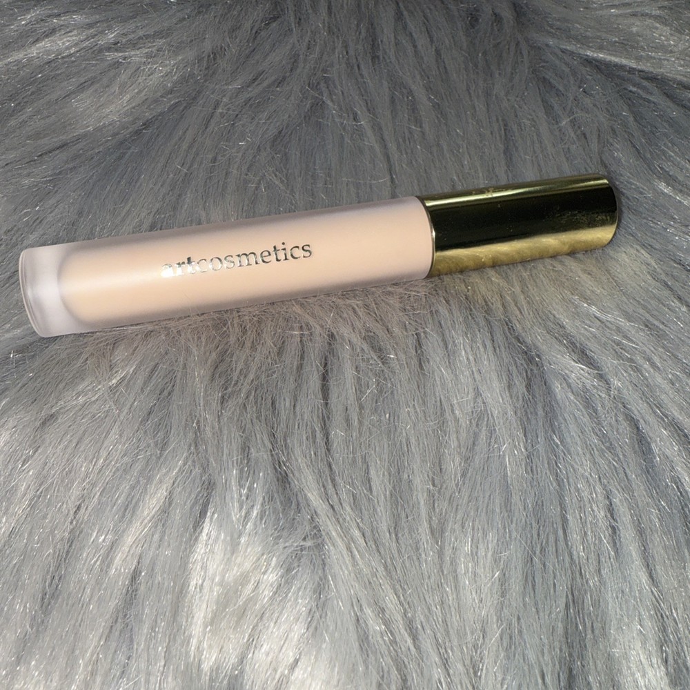 Cloudy Veil Concealer Ivory Artcosmetics