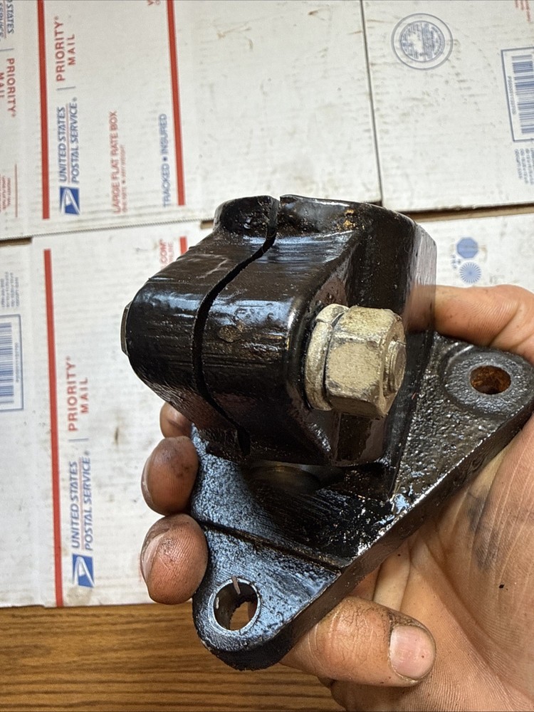 Mercruiser engine mount bracket 66418