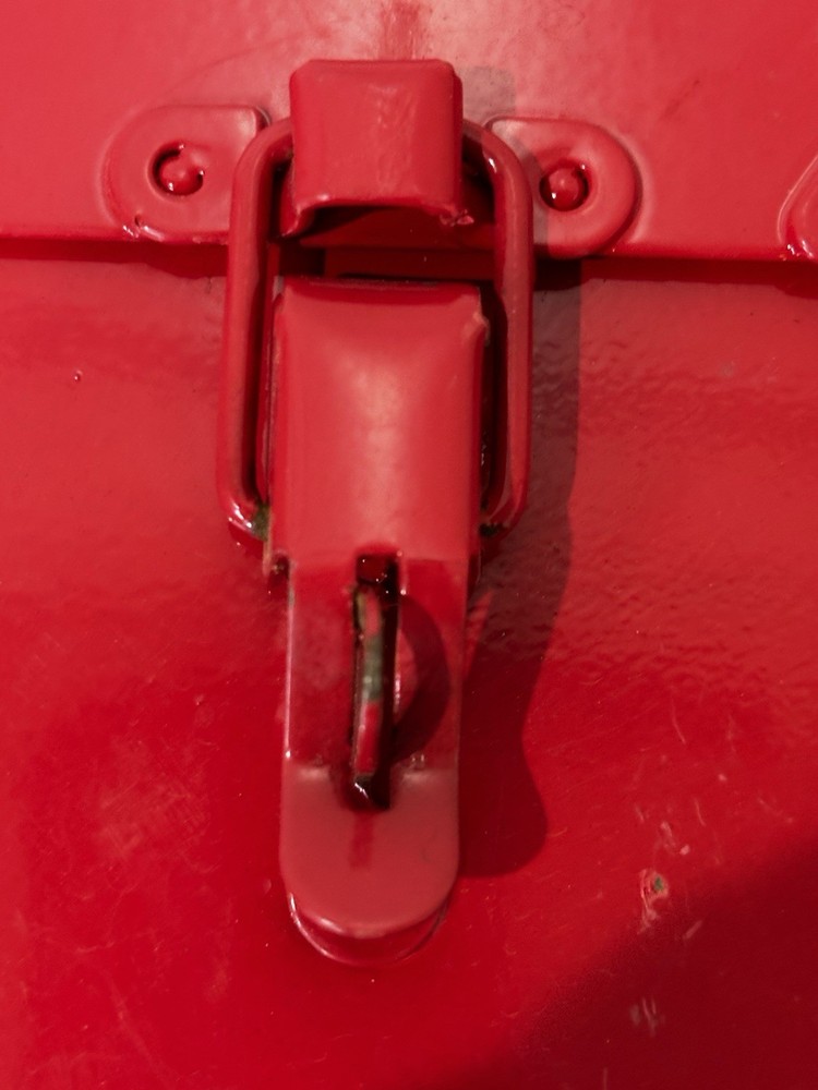 (1) Brady Lock Box Red