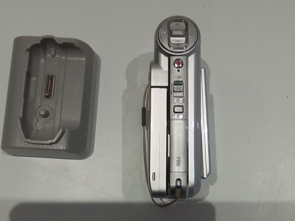 Samsung Digital Camcorder VP-M110