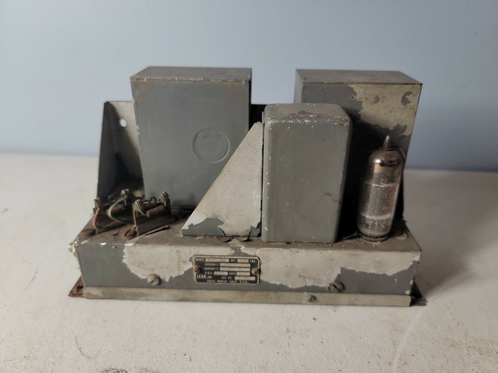 Vintage LEAR POWER SUPPLY UNIT MODEL VCA-2D untested