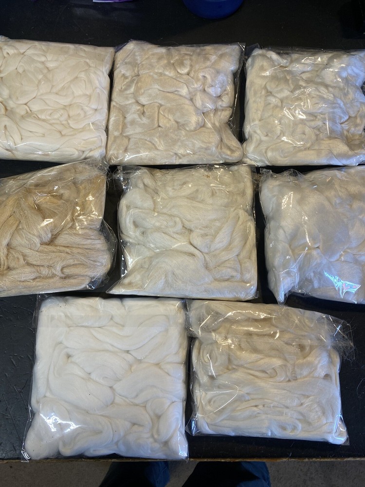 Asst LOT Combed Top Roving 16 oz total. 2 oz each pack