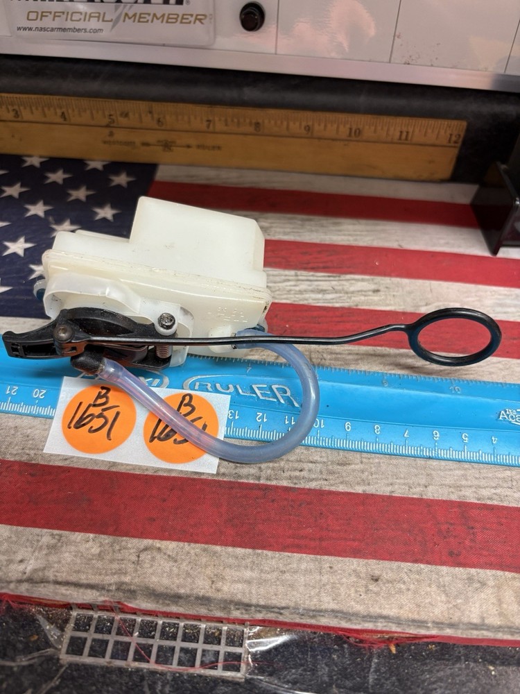 RC Nitro Fuel Tank: PreOwned USA Shipped