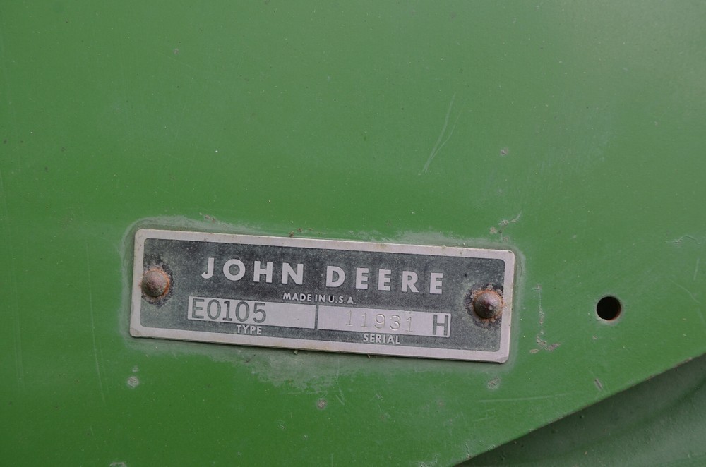 John Deere Combine E0105