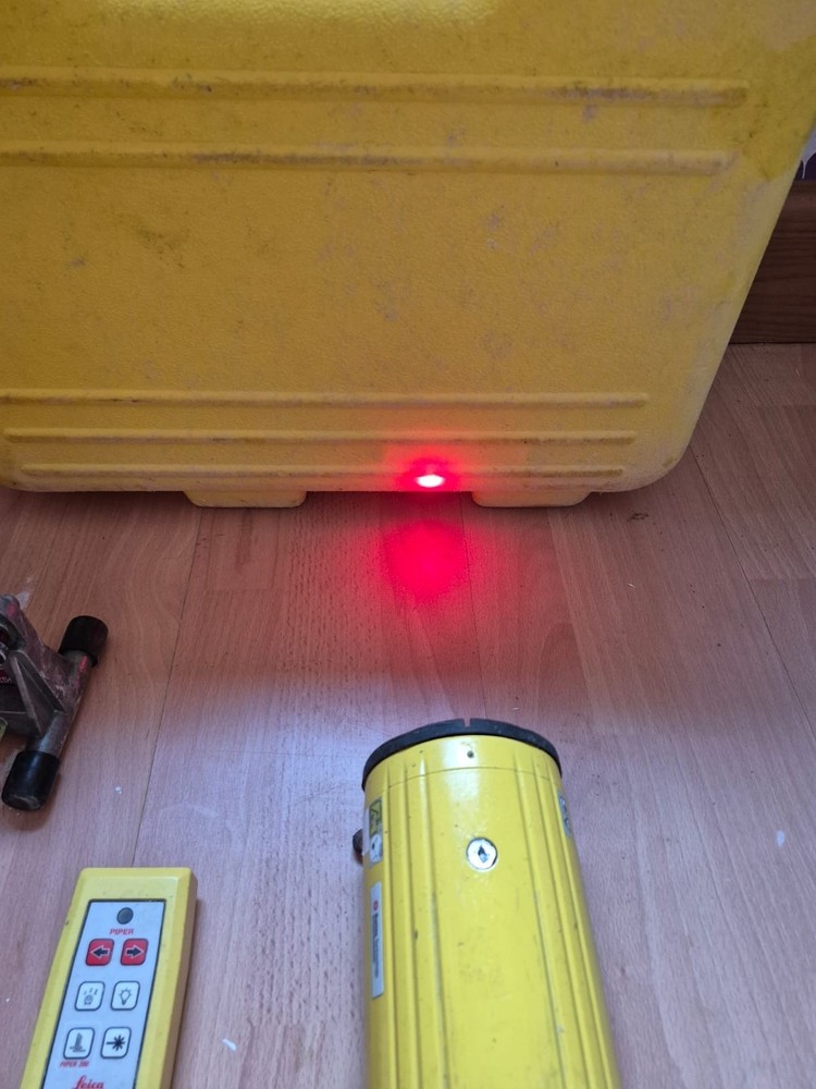 Leica Piper 100 Red Beam Pipe Laser