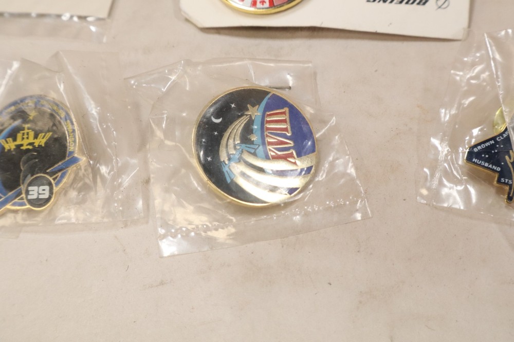 Lot Nasa Space Shuttle Mission Pins Challenge Coins Patch