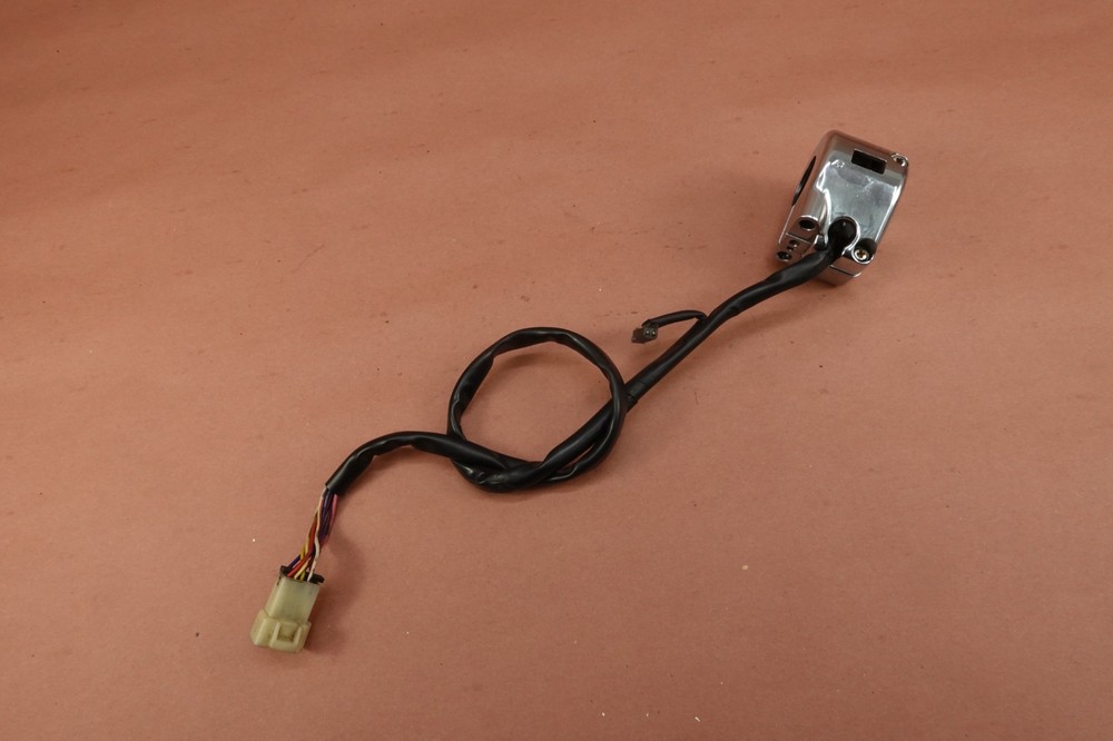 2005 05-07 VICTORY Hammer Right Handlebar Stop Start Kill Switch