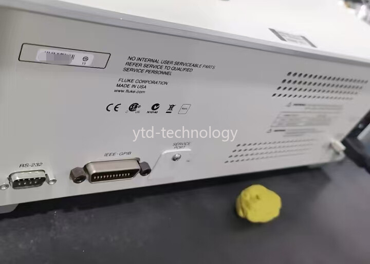 FLUKE 7526A multifunctional calibrator/