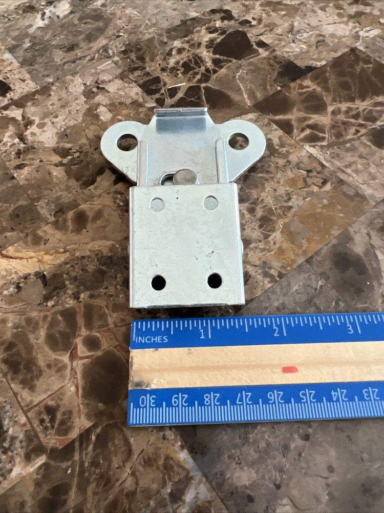 PENN ELCOM (1 Latch Without Locking Bracket) 7538/0371 Butterfly Latch Only, New