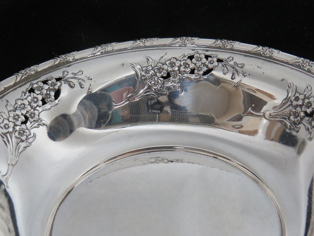 WALLACE LARKSPUR PATTERN STERLING SILVER 7" BOWL 4292-9