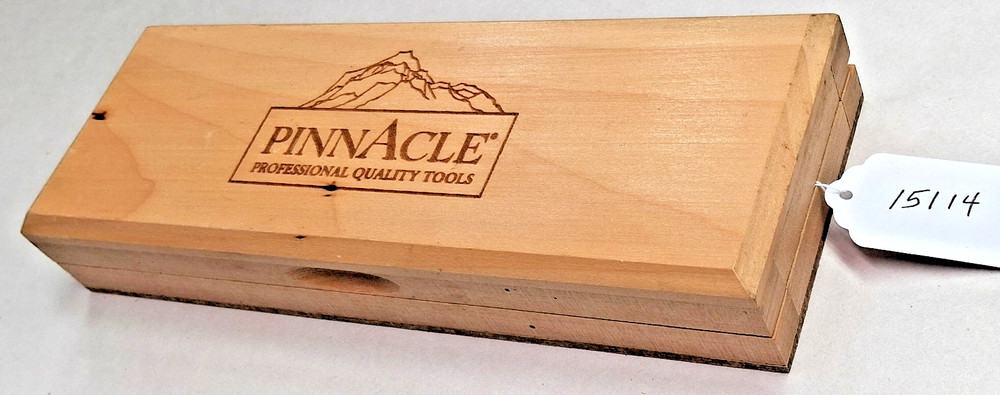 Sharpening Stone, Nice PINNACLE Professional Sharpening stone in wooden box