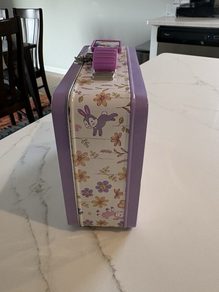 Daisy Duck Tin Lunch Box
