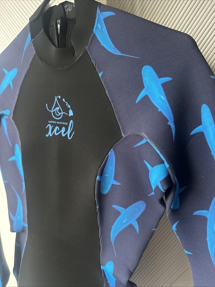 2mm Woman’s Size 8 Xcel Wetsuit 🦈