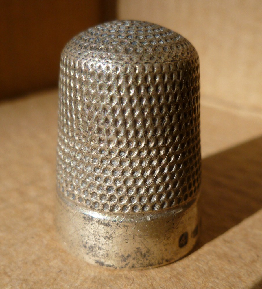 Sterling Silver Thimble JS Birmingham 4