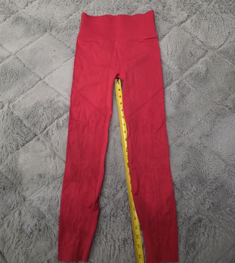 Fabletics High Waisted Seamless Rib Legging in Salsa Red-size medium
