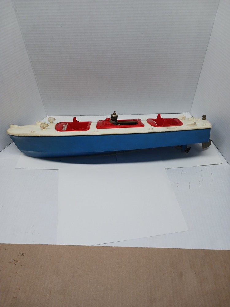1950's Anderson Spit-craft Boat With Royal RC Engine