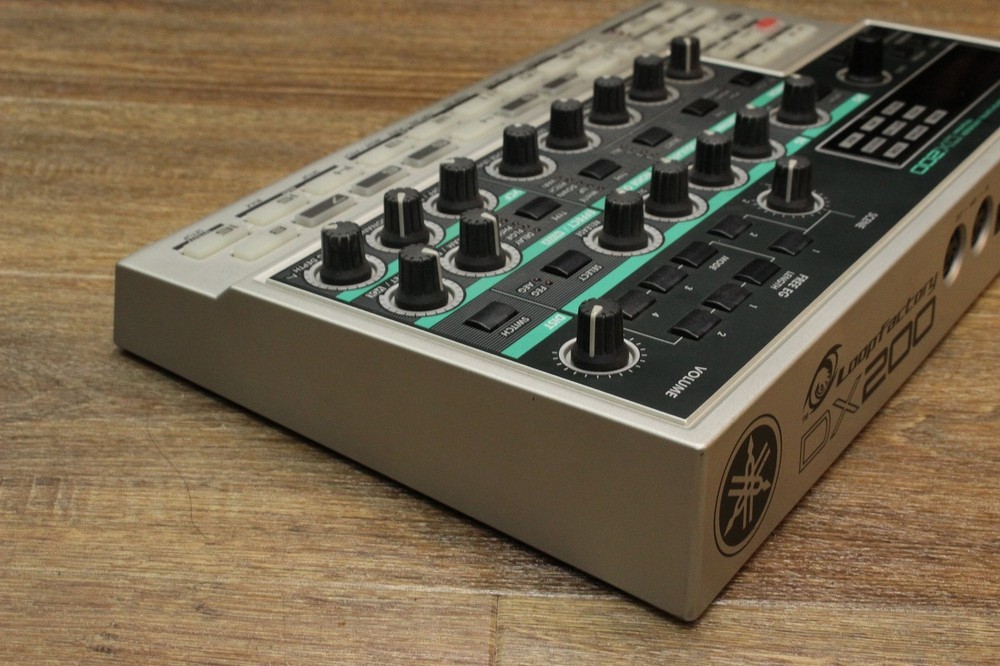 YAMAHA DX200 [HL01139]