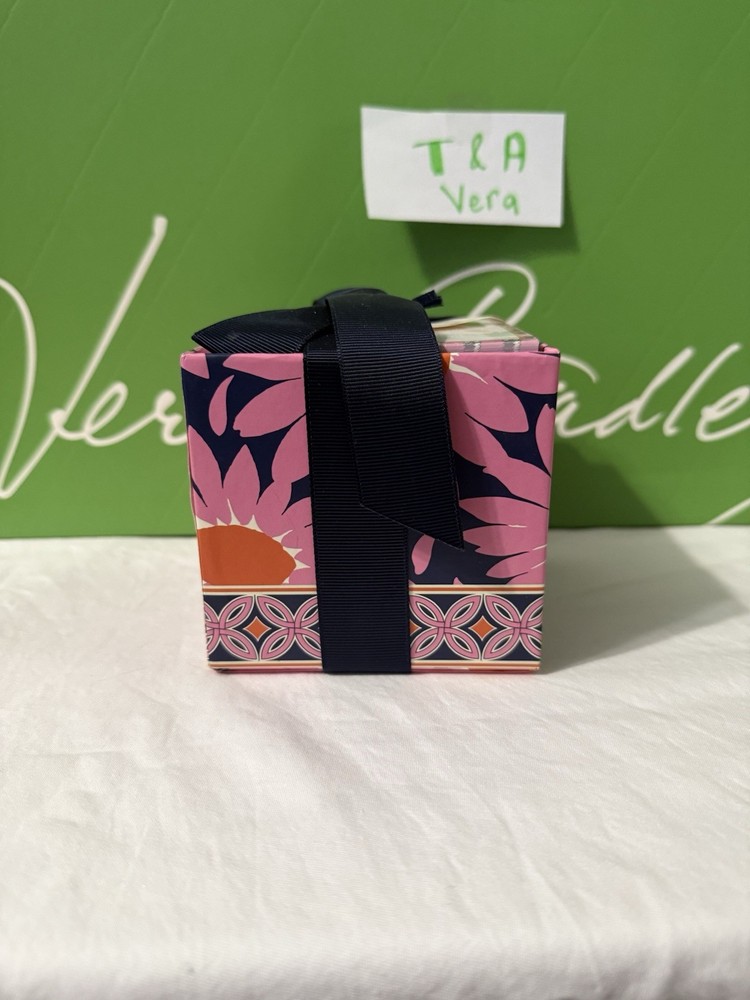 Vera Bradley Loves Me Take Note Cube NWT Retired Pattern