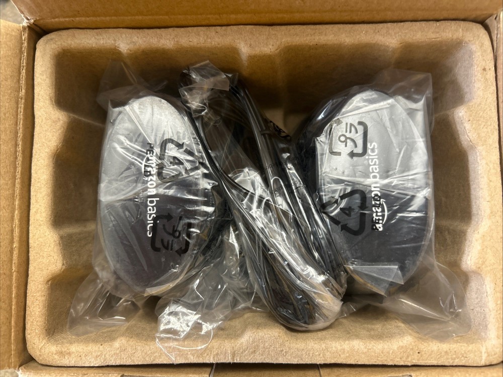 Amazon Basics USB Powered PC Speakers V620 Black Computer Desktop Audio