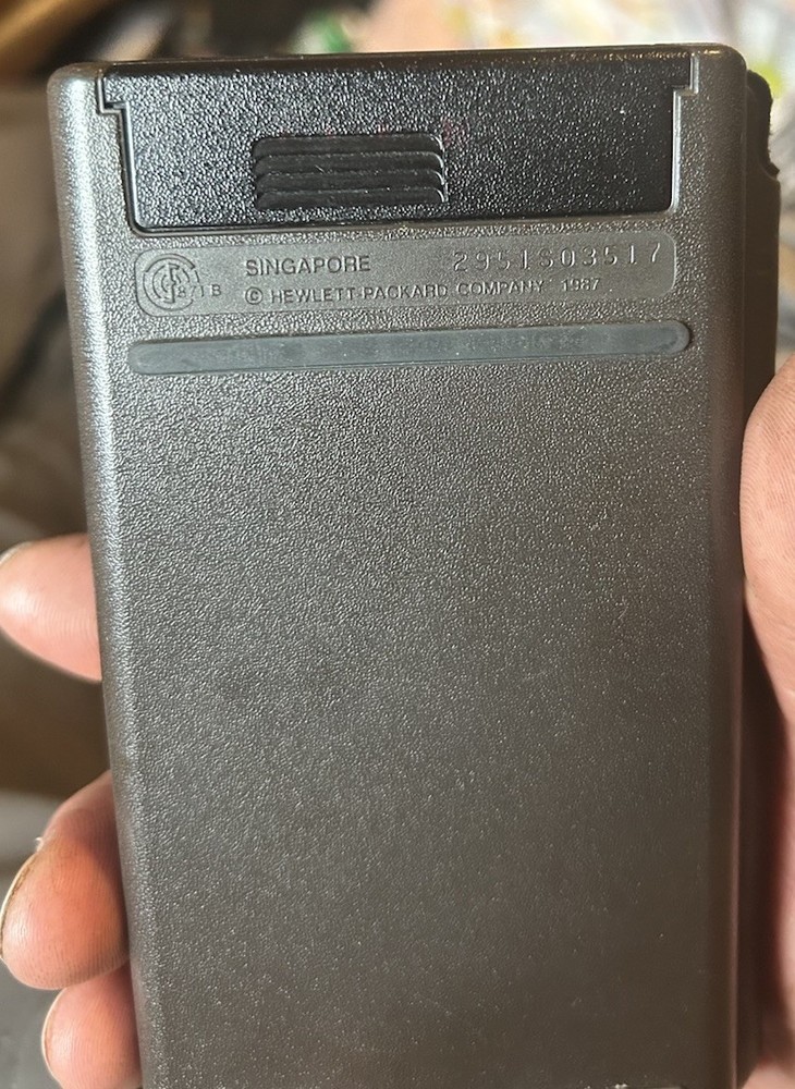 Hewlett Packard HP-20S Scientific Calculator Includes Case - Powers On!
