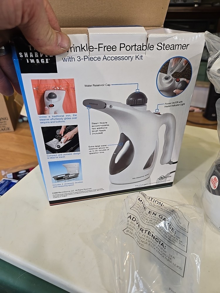 Shift Portable Wrinkle-Free Steamer (E)