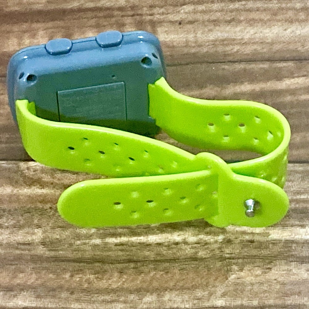 Scholastic Activity Tracker w Virtual Pet Make Fitness Fun NOS Tested Works