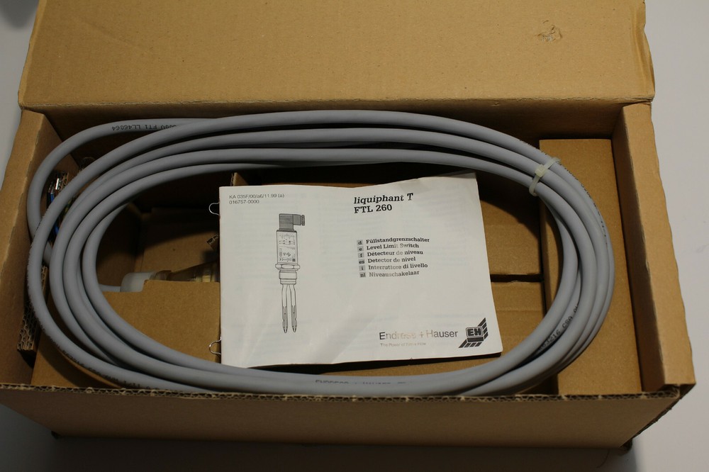 Endress+Hauser FTL260-0022 Liquiphant T Level Sensor NEW