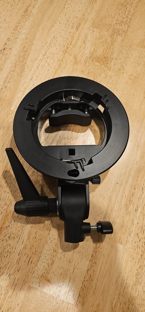 S-Type Bowens Mount Grip (Black)