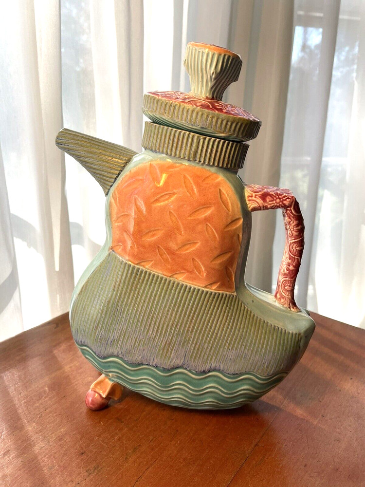 Annie Chrietzberg  Studio pottery Teapot