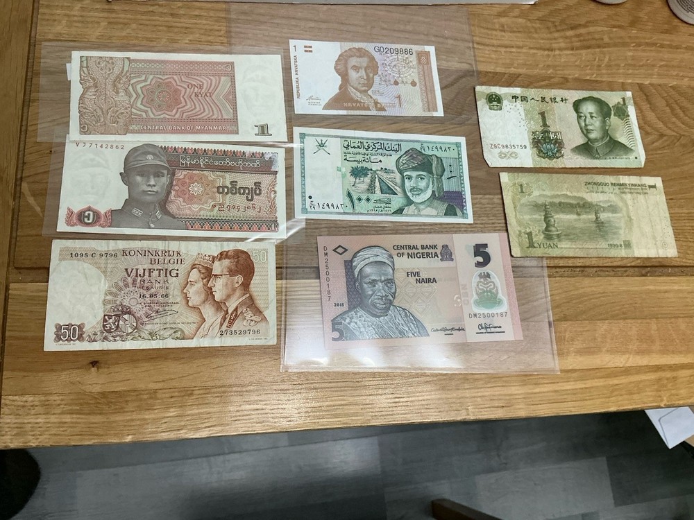 8 Assorted Banknotes Of The World