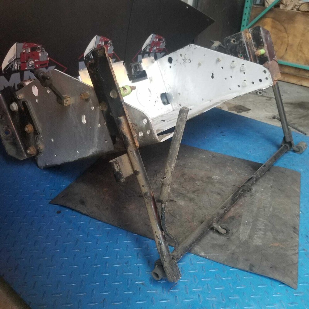 2012 INTERNATIONAL PROSTAR BATTERY BOX