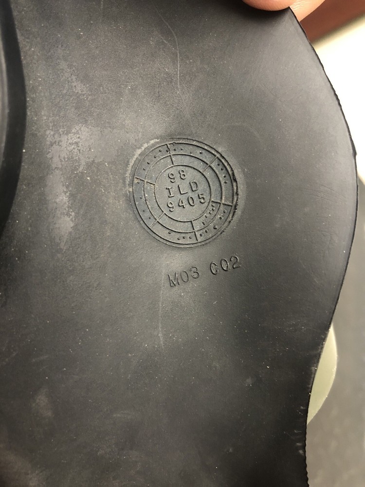 US Military Surplus M-40 Protective Gas Mask