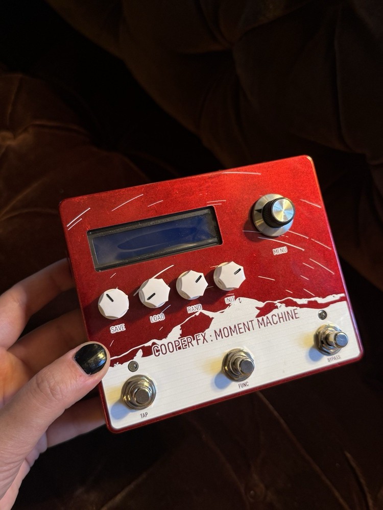 Cooper FX Moment Machine 2018 - Red