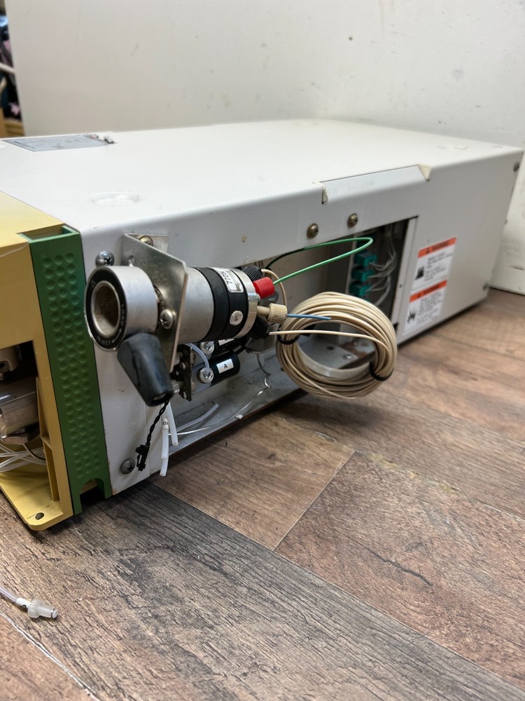 Hitachi L-7100 HPLC Pump