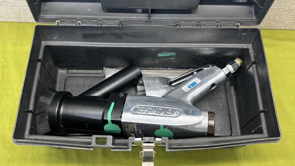 Desco Jet Chisel Model 24 With Original Case
