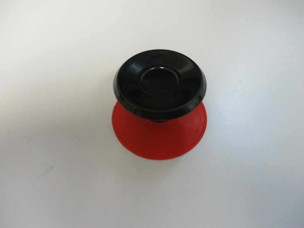 BergHOFF bake lite suction cup knob