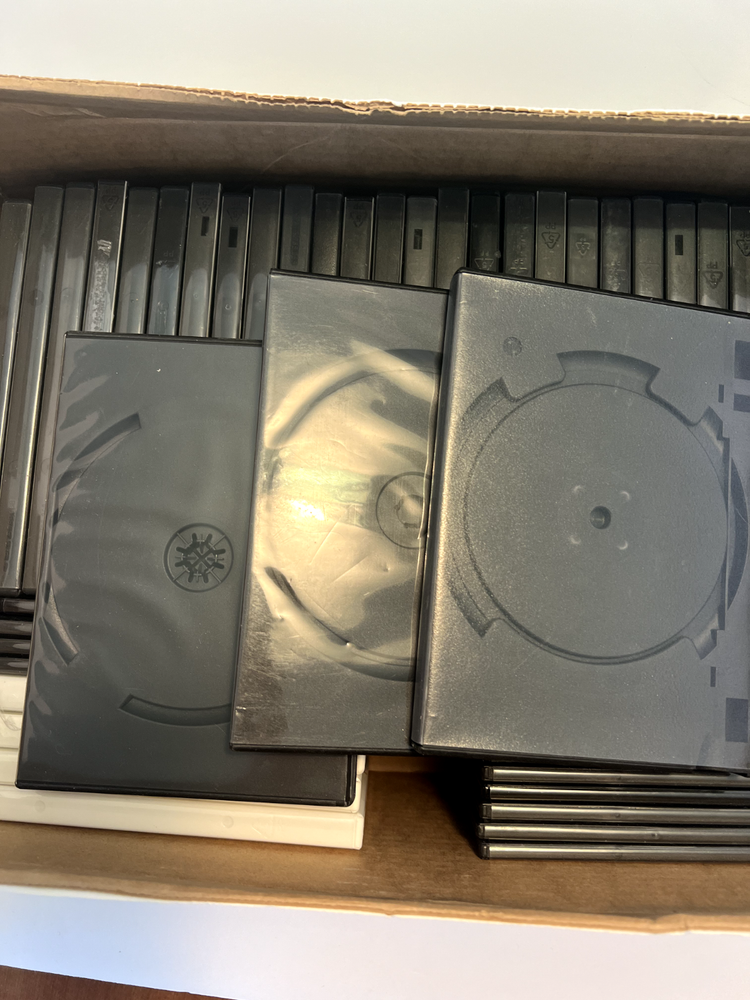 Lot of 76 PRE-OWNED & Empty Single Disc Replacement DVD cases Various Sizes
