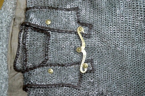 Medieval 9 mm Chainmail flat riveted with solid ring L size roman lorica hamata