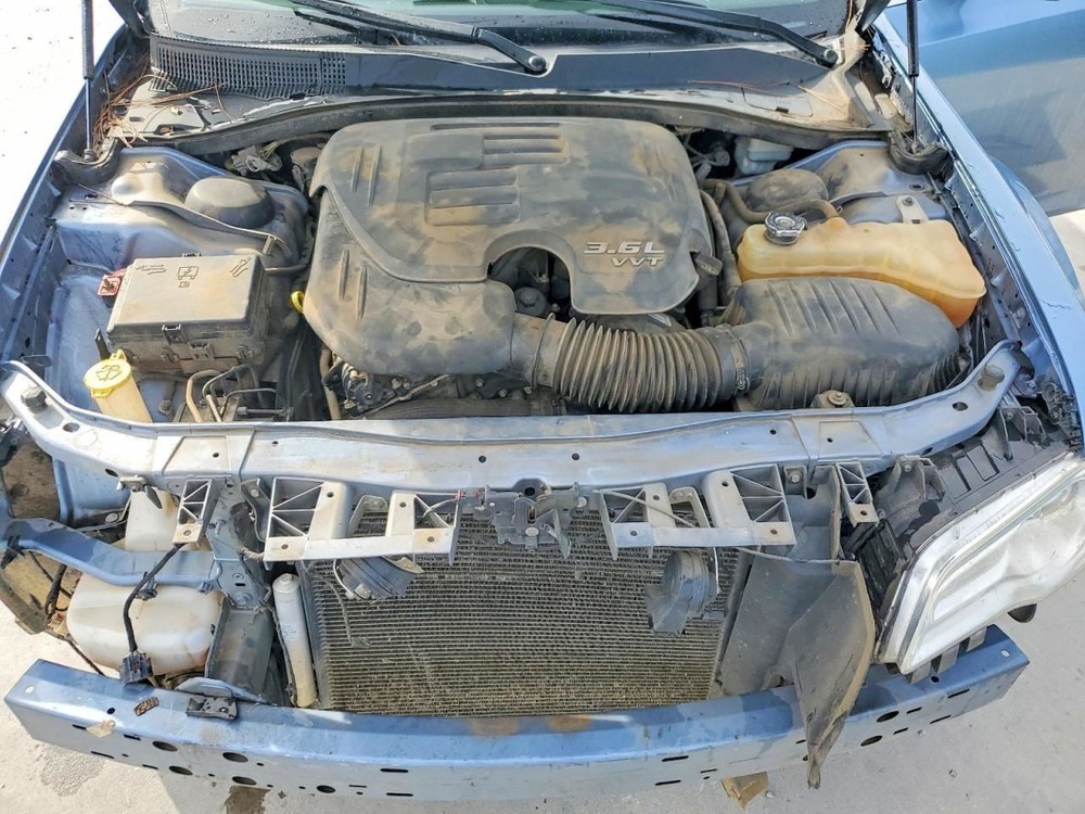 300 2011 Glove Box 4983856