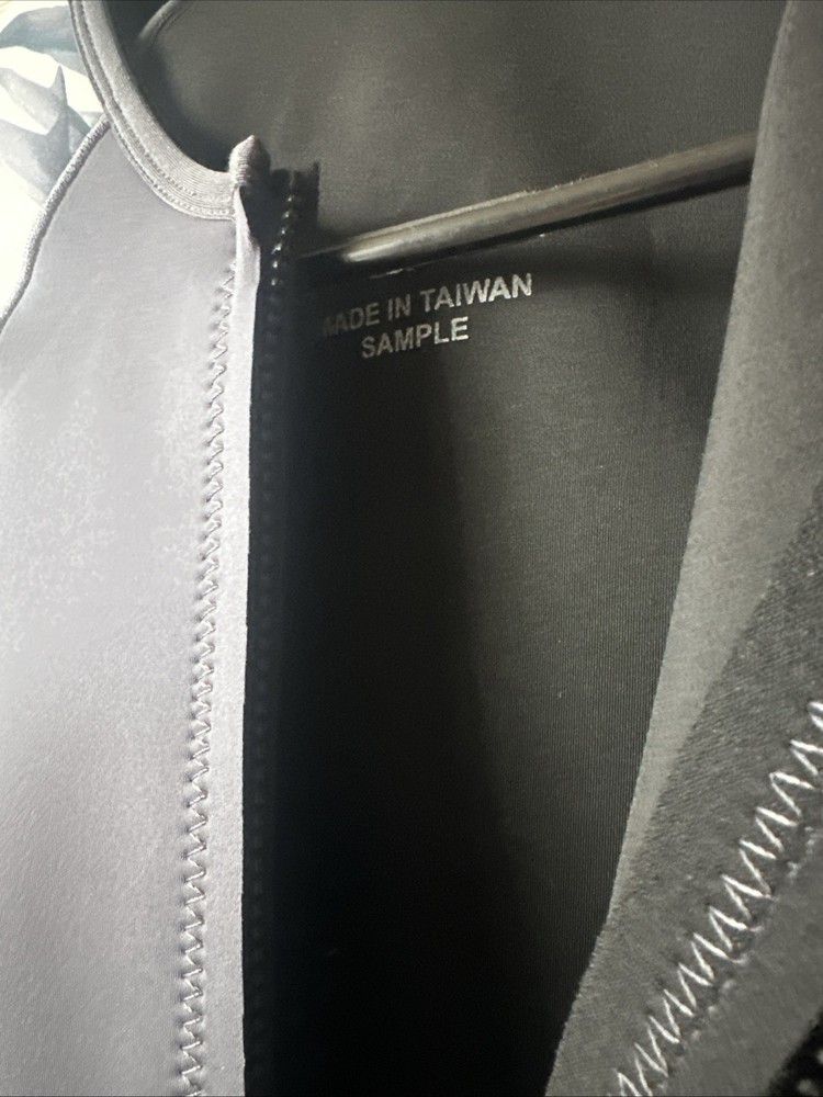 1.5mm Woman’s Size 8 Xcel Wetsuit 🐬