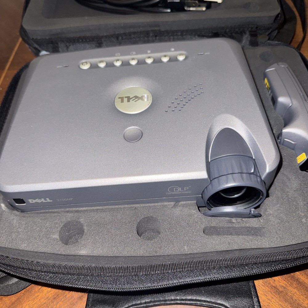 Dell 3100 MP Portable Computer Projector with Accessories in Case Working